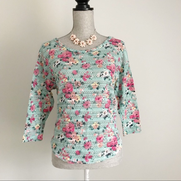Almost Famous Tops - Almost Famous Floral 3/4Sleeve Lightweight Sweater